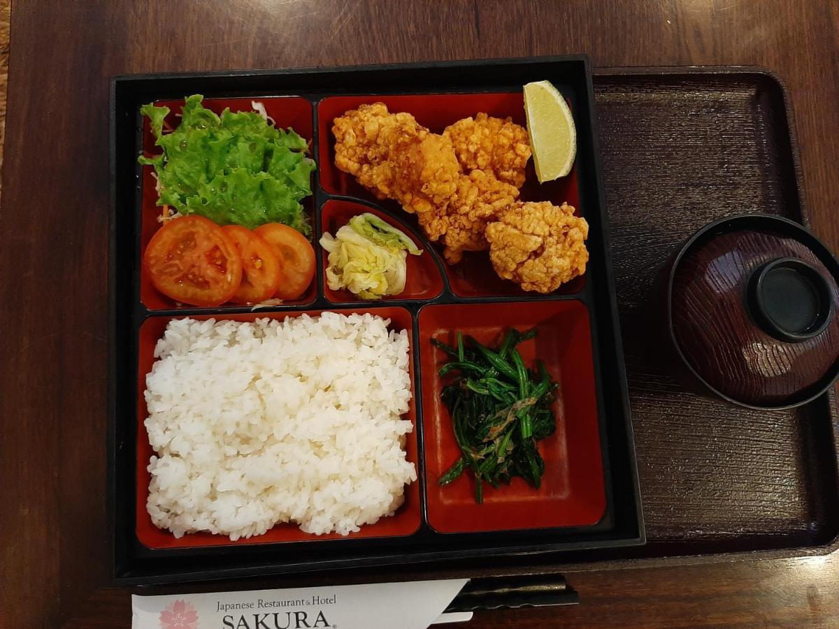 Thuan An Pham Van Sakura Hotel מראה חיצוני תמונה
